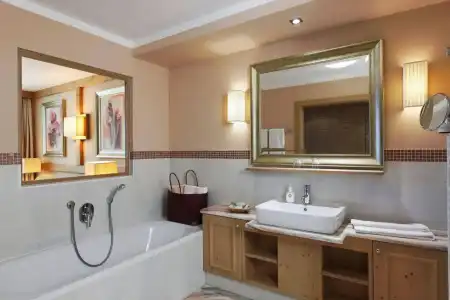 Majestic – Unique Spa Resort - 7