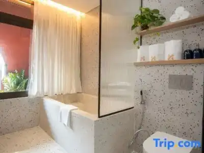 Me Saigon Boutique - 108