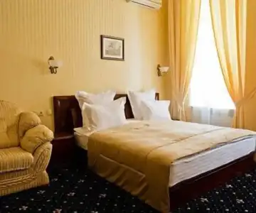 Gostiny Dvor - 5