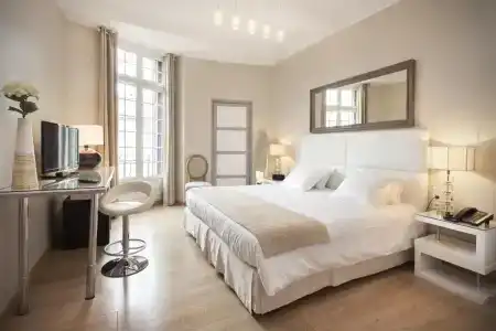 Hôtel De France - 46