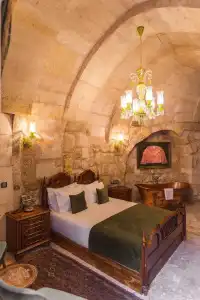 Solo Cave Suites - 70