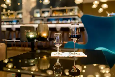 Motel One Frankfurt-Airport - 15