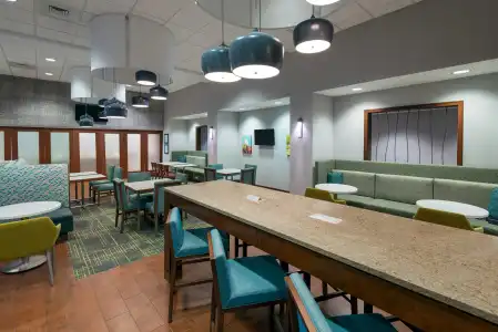 Hampton Inn & Suites Winston-Salem/University Area, NC - 42