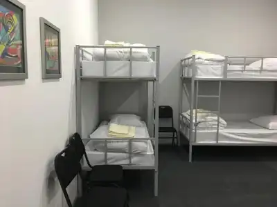 Jules Verne Hostel - 17