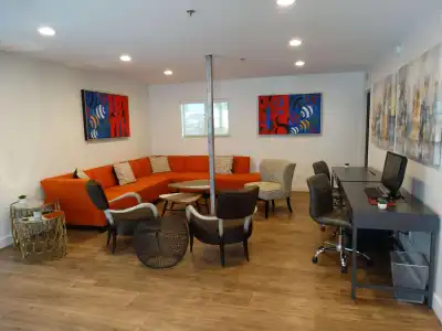 Hospitality Suite Resort - 12