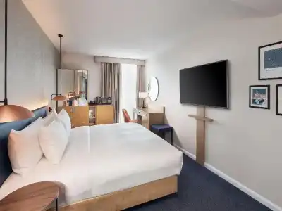 Hilton Garden Inn Bristol City Centre - 61