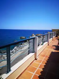 On the Rocks - 8