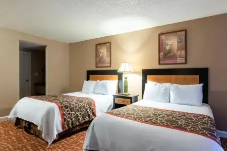 Sundial Inn - 27