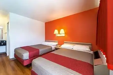 Motel 6 Reno - Virginia Plumb - 19