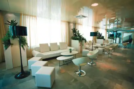 Premier & Suites - 1
