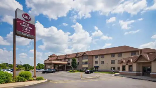 Best Western Plus Burlington Inn & Suites - 45