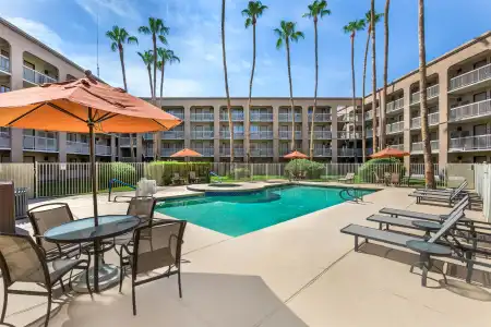 Best Western Plus Scottsdale Thunderbird Suites - 46