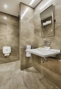 DoubleTree by Hilton Istanbul-Avcilar - 9