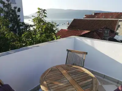 LaRos Apartments - 22
