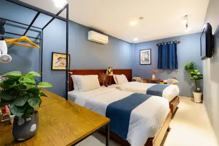Hoang Phi - 2