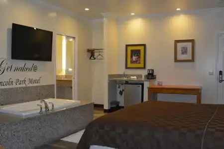 Lincoln Park Motel - 2
