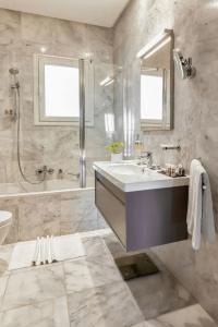 ADAM Suites - 63