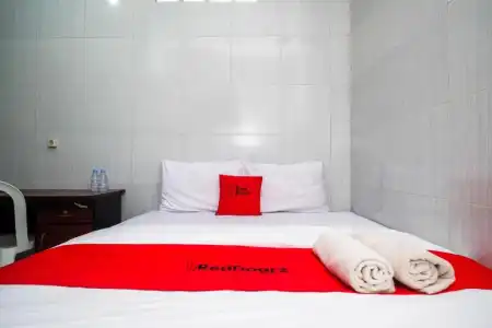 RedDoorz Near Danurejan Malioboro - 12