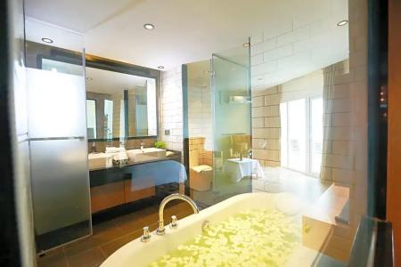 SureStay Plus by Best Western T Pattaya - 156