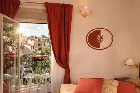 Cardinal of Florence - Recommended for Ages 25 to 55 - 34