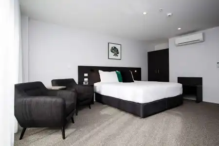 The Metrotel Motel - 23