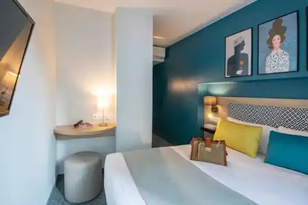 Hôtel Bristol - 99