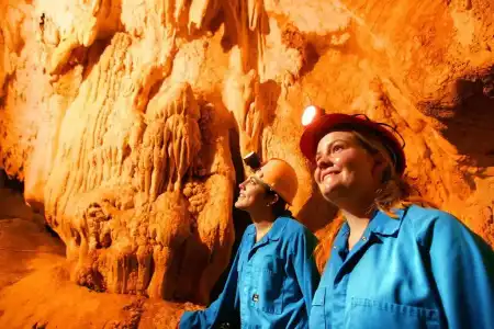 Capricorn Caves - 10
