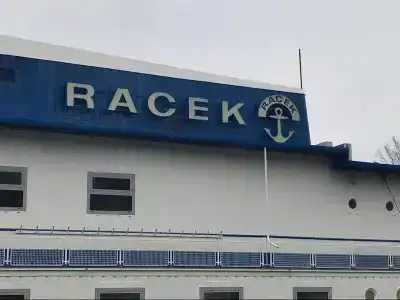 Botel Racek - 0