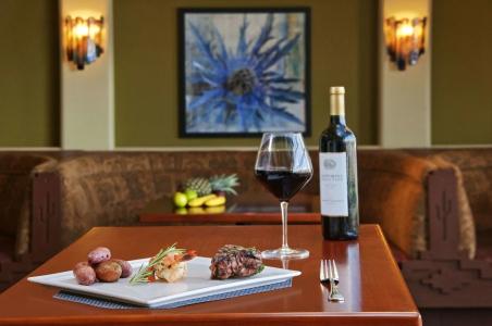 Hilton Phoenix Airport - 12