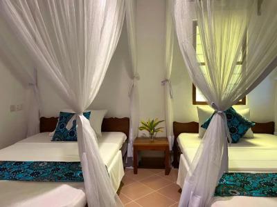 Family Beach Bungalows - 17