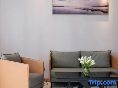 Microtel by Wyndham Lijiang - 84