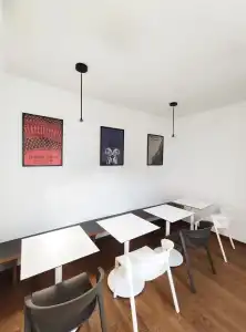 Tric Trac Hostel - 9