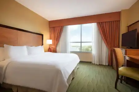 Embassy Suites by Hilton E Peoria Riverfront Conf Center - 5