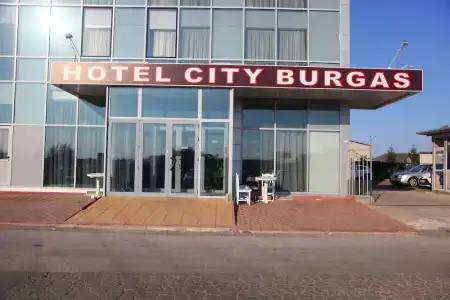 City - 0