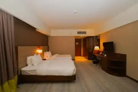 The Grand Lux - 61