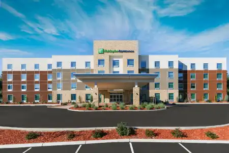 Holiday Inn Express & Suites Oakhurst - Yosemite Park Area by IHG - 0