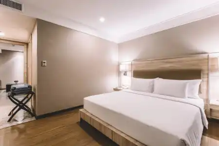 Adelphi Suites Bangkok - 62