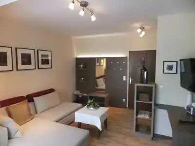 ApartChristine - 6