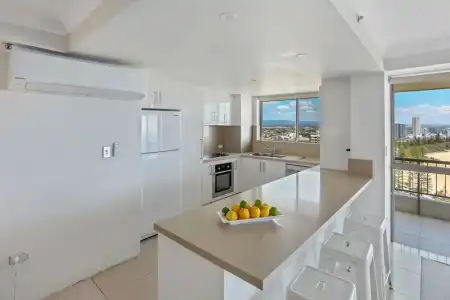 Gemini Court Holiday Apartments - 202