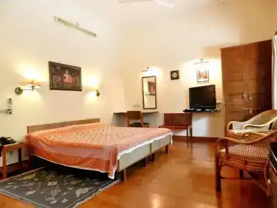 Jai Niwas - 34