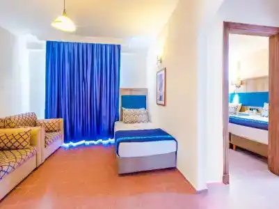 Club Big Blue Suit - All Inclusive - 70