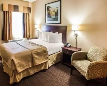 Quality Inn & Suites Peoria North - 36
