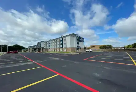 Microtel Inn & Suites by Wyndham Bossier City - 17