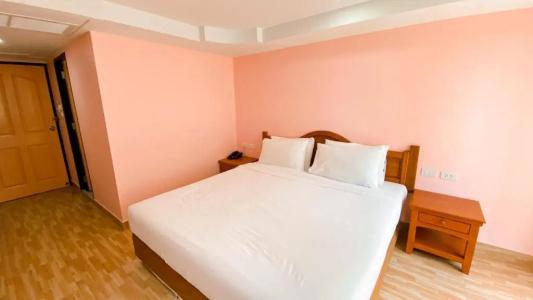 A.A. Pattaya Golden Beach - 45