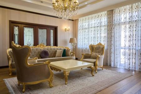 Monday Royal Apart - 173