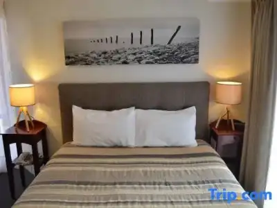 Arkana Motor Inn & Terrace Apartments - 53