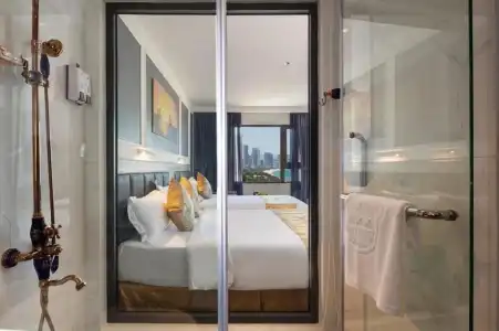 Ruby Luxury - 3