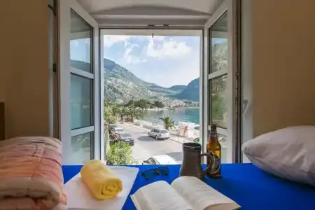 Montenegro Hostel 4U - 5