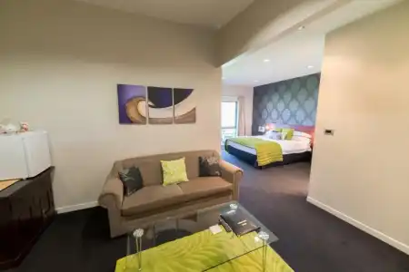 City Lights Boutique Lodge - 32
