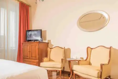 Golden Tower & Spa - 32